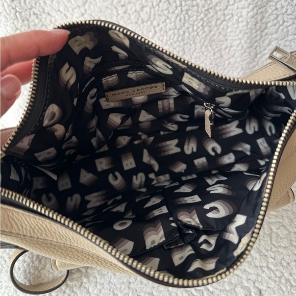 Marc Jacobs Cross Body Lock That Leather Bag - Picture 13 of 14